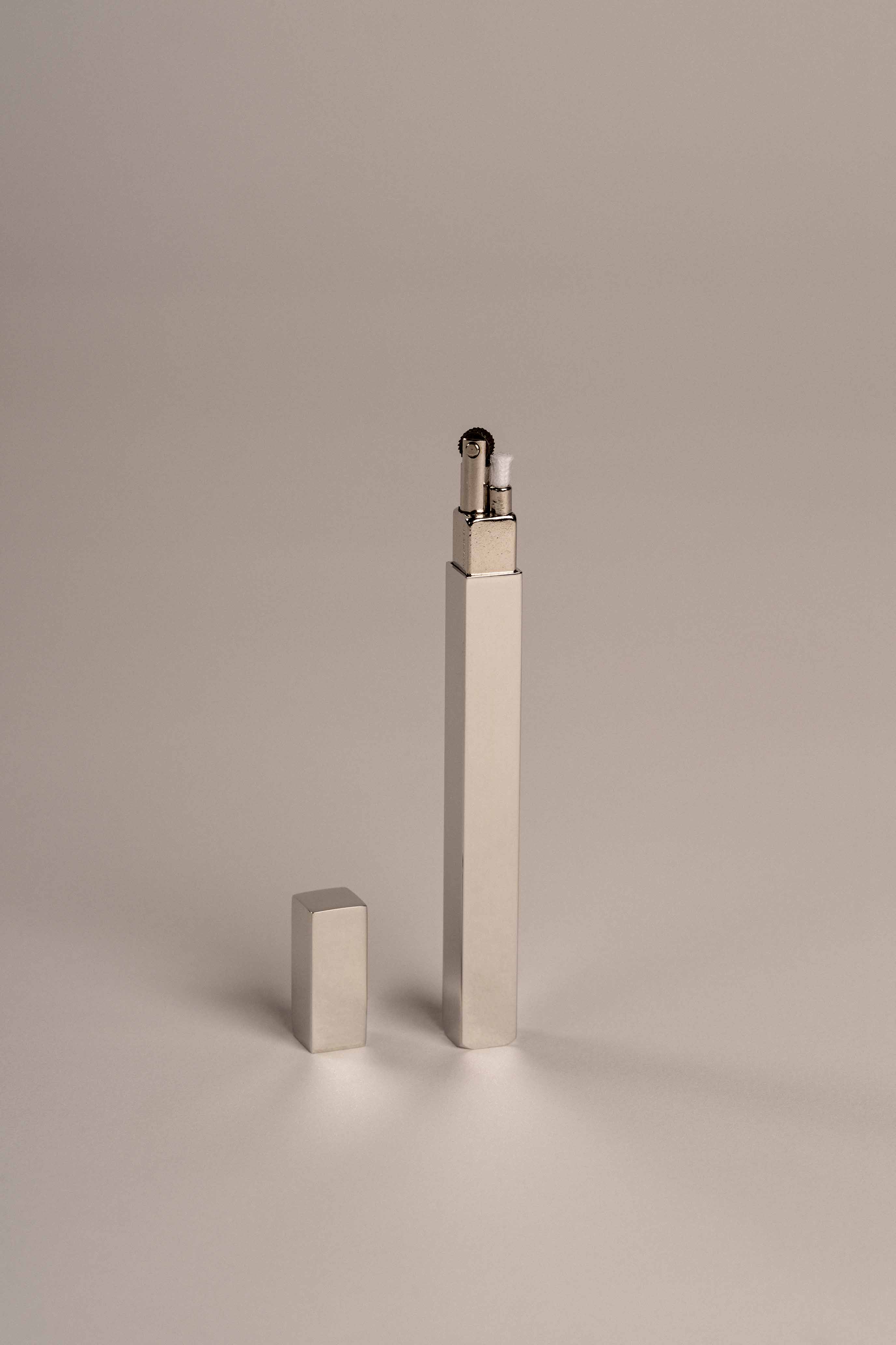 Queue Metal Lighter