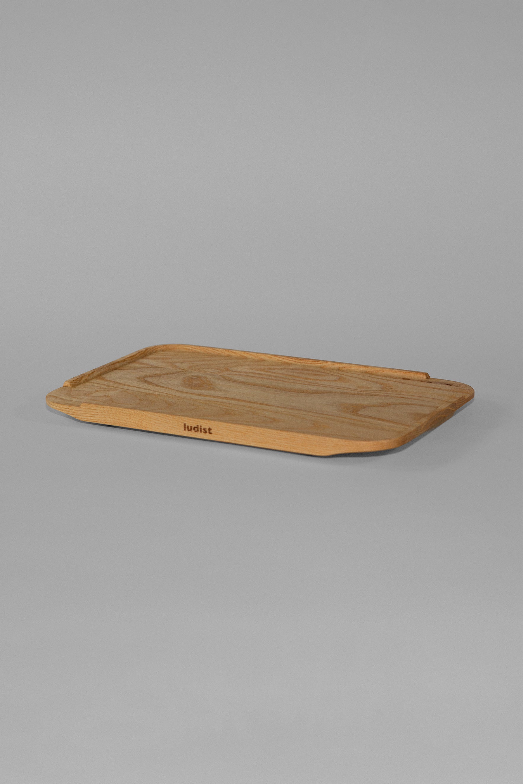 Ludist Rolling Tray in ash wood — natural grain detail
